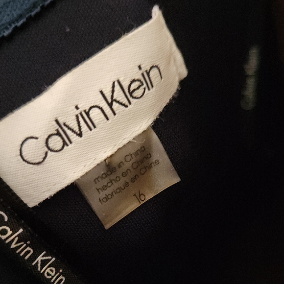 Blue Lace and Sequin Embellished Gown - Picture 11 of 17